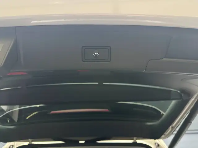 Volkswagen Touareg view 30