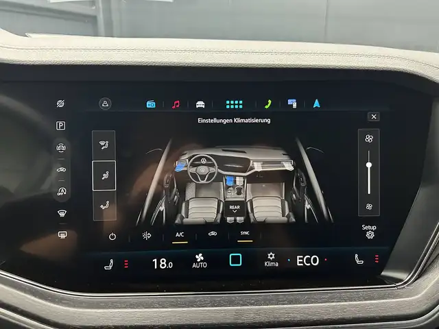 Volkswagen Touareg view 21