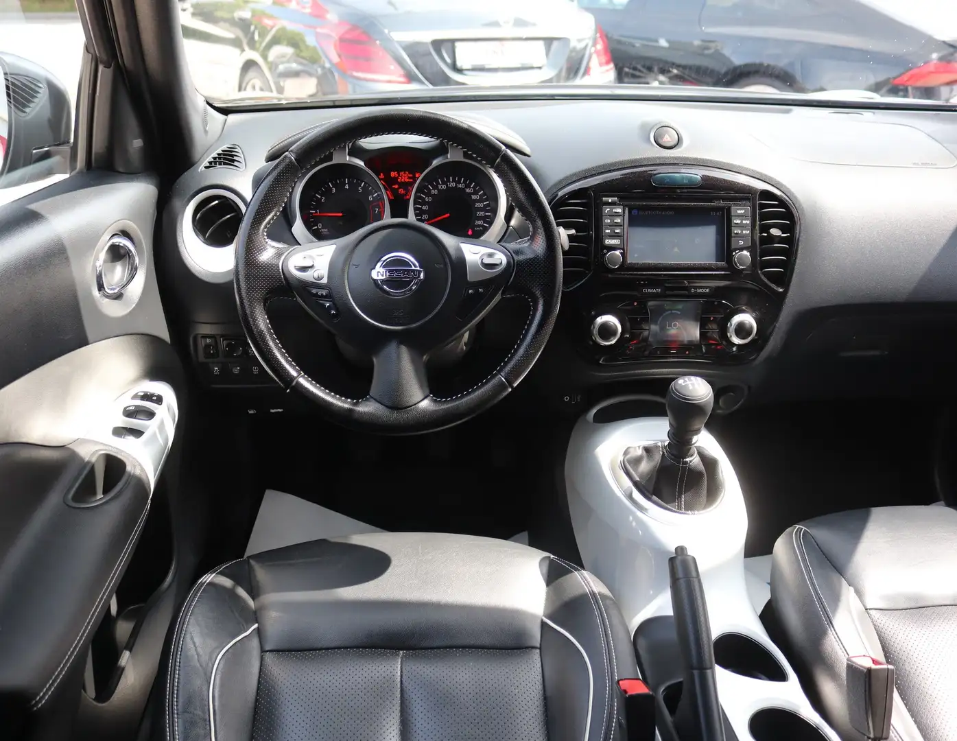 Nissan Juke Tekna 360°Kamera*Leder*NaviTouch*LED* Schwarz - 2