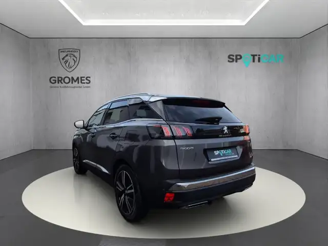 Peugeot 3008 view 5