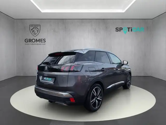 Peugeot 3008 view 3