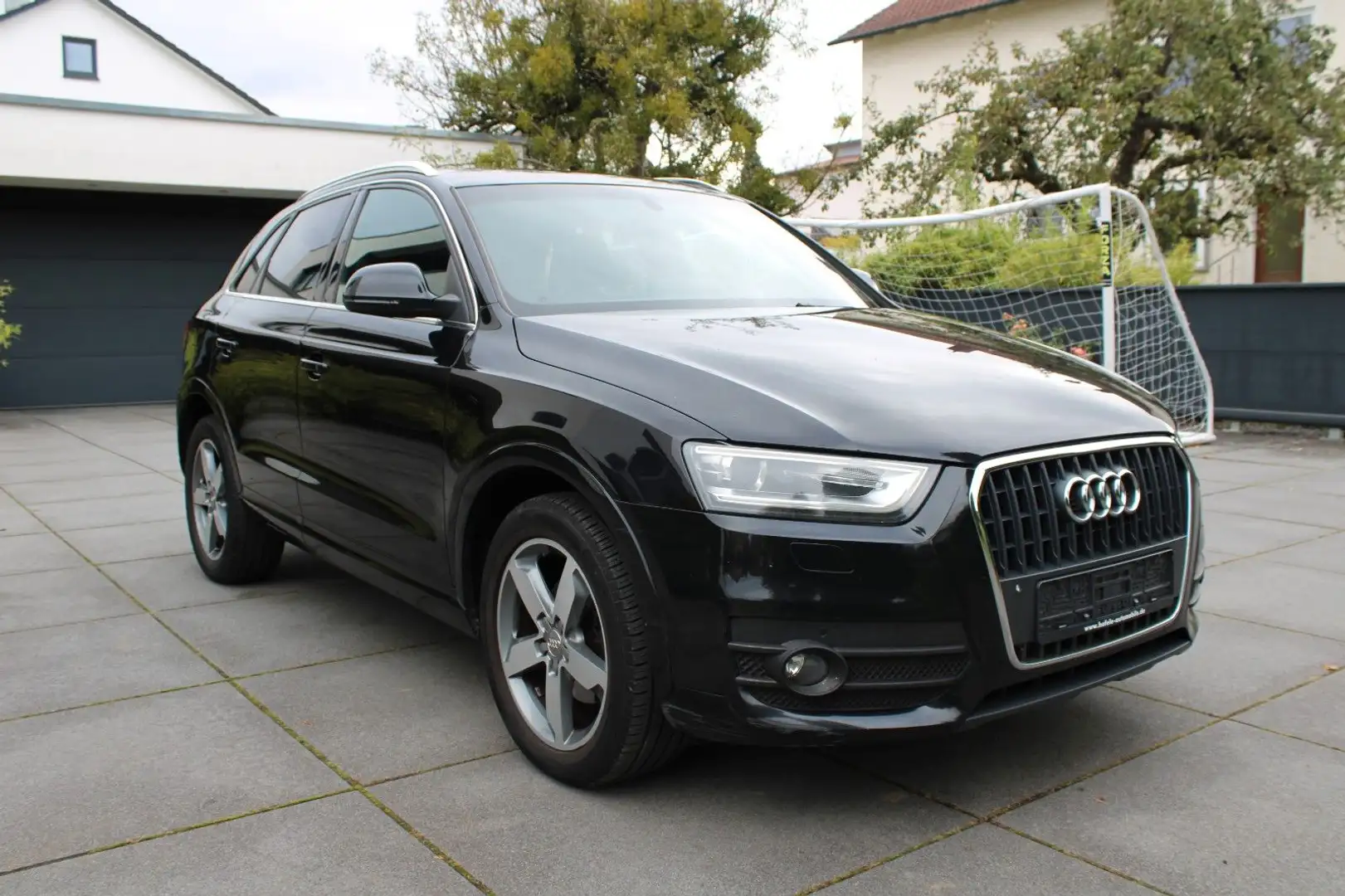 Audi Q3 2.0 TFSI quattro**TEMPO/PANO/LEDER/AHK** Noir - 2