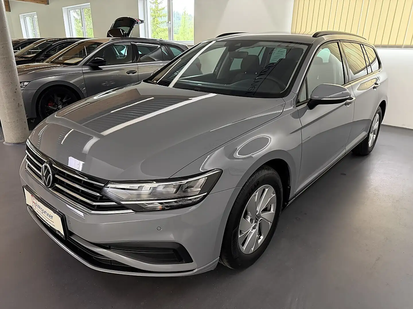 Volkswagen Passat Variant 2,0TDI *LED*NAVI*ACC*Sitzheizung*Getönte Scheib... Grau - 2