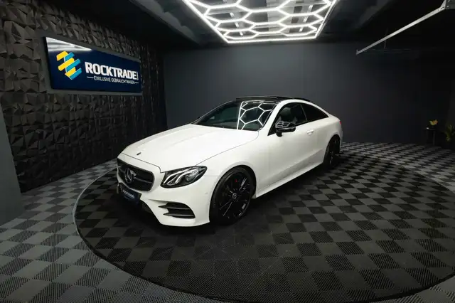 Mercedes-Benz E 200 Coupe AMG Night Paket | Pano | Burmester
