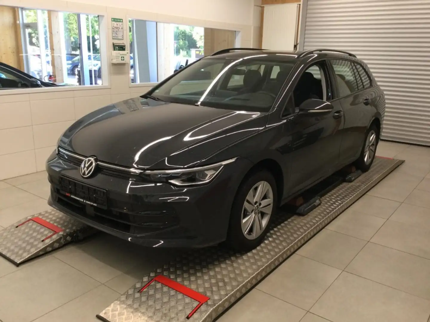 Volkswagen Golf 1.5 TSI Life BUSINESS R.CAM LED PLUS DAB+ Grau - 1