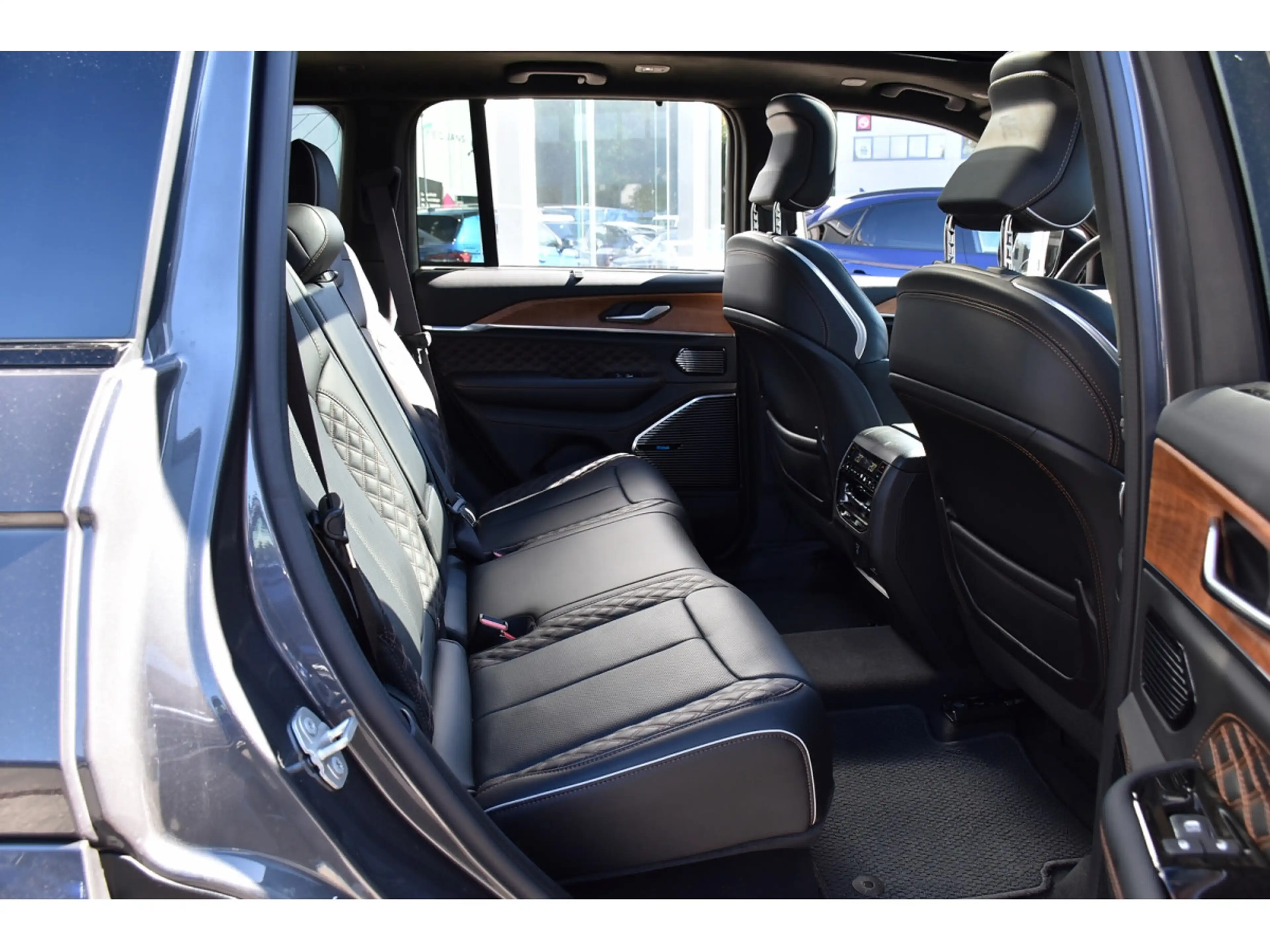 Jeep Grand Cherokee 2.0 4xe PHEV AWD Summit Reserve PANO SG MASS FULL — photo 8