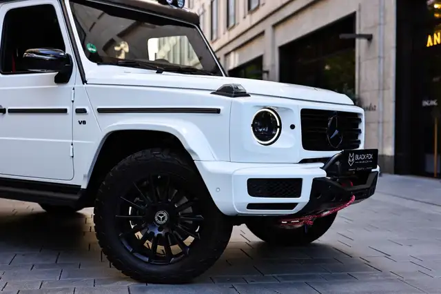 Mercedes-Benz G-Class view 9