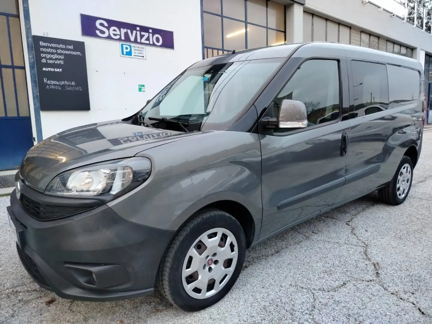 Fiat Doblo 1.4 METANO 3 posti Cargo Maxi Lounge Grigio - 1