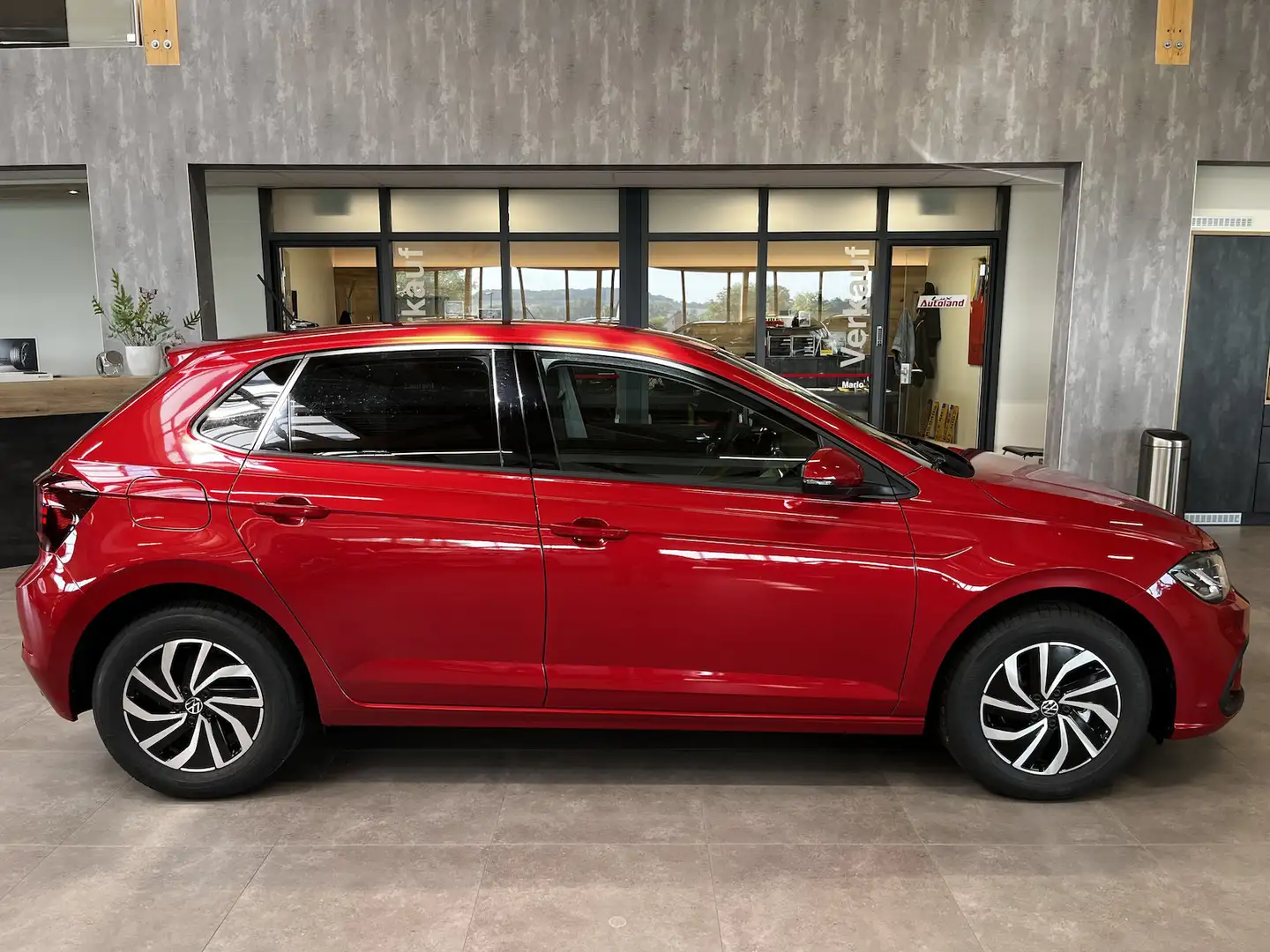 Volkswagen Polo Life TSI App LED Shzg Alu Kamera Rouge - 2