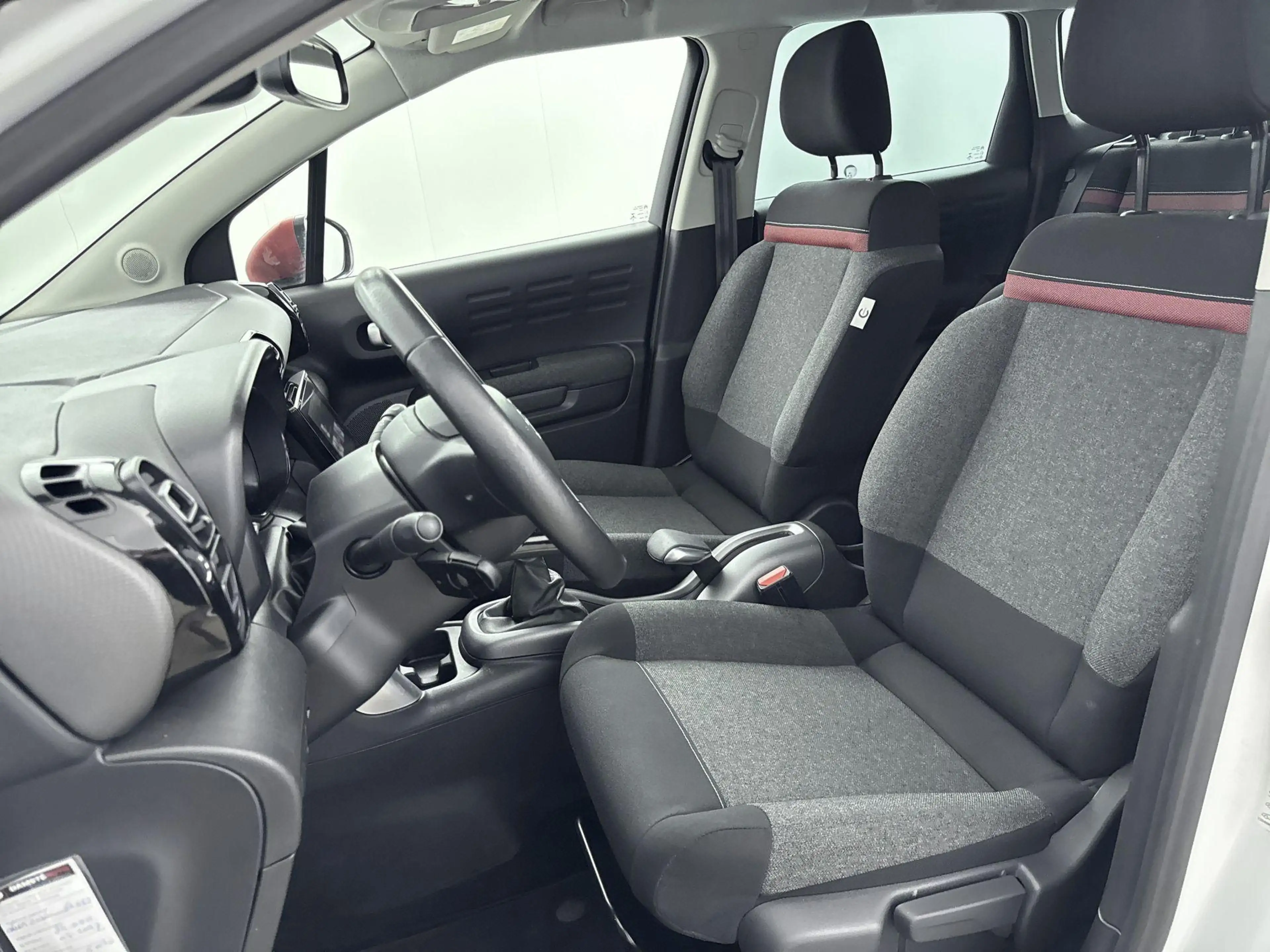 Citroen C3 Aircross 1.2 110pk C-Series | Climate control | Parkeersens — photo 9