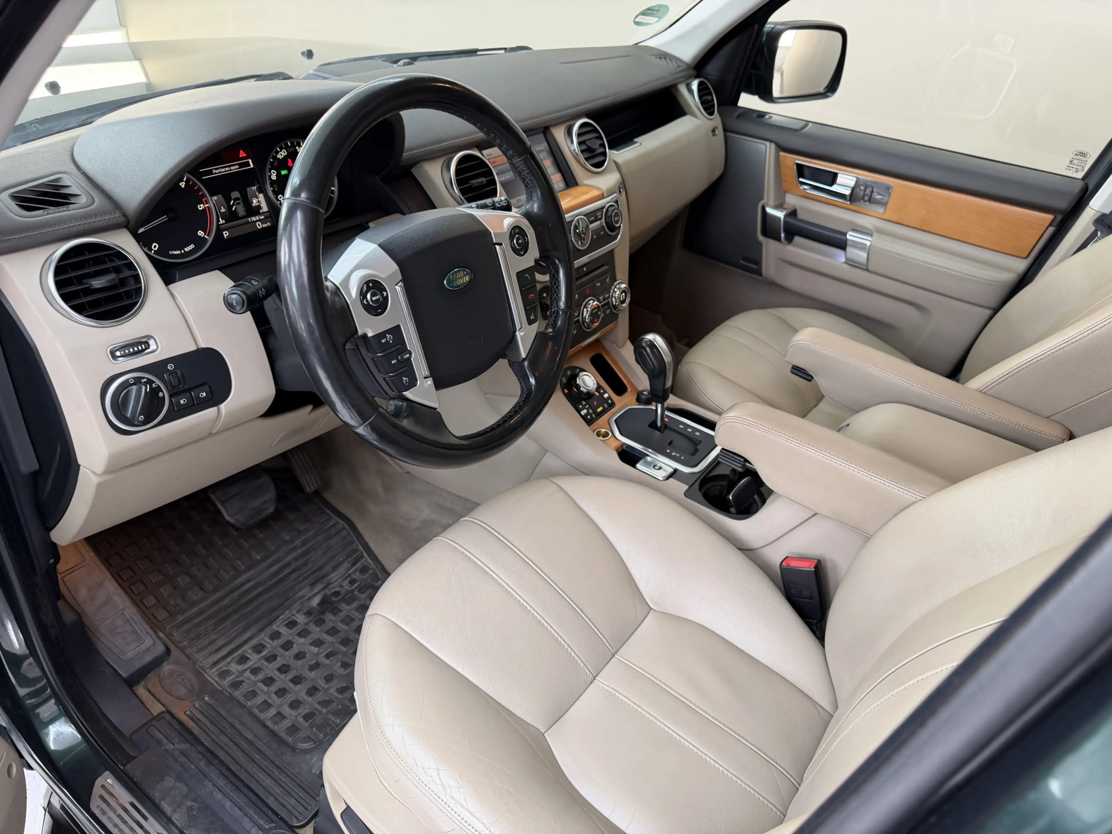 Land Rover Discovery 3.0 SDV6 SE, 245Pk, 2010, Euro 5, Climate control, — photo 8