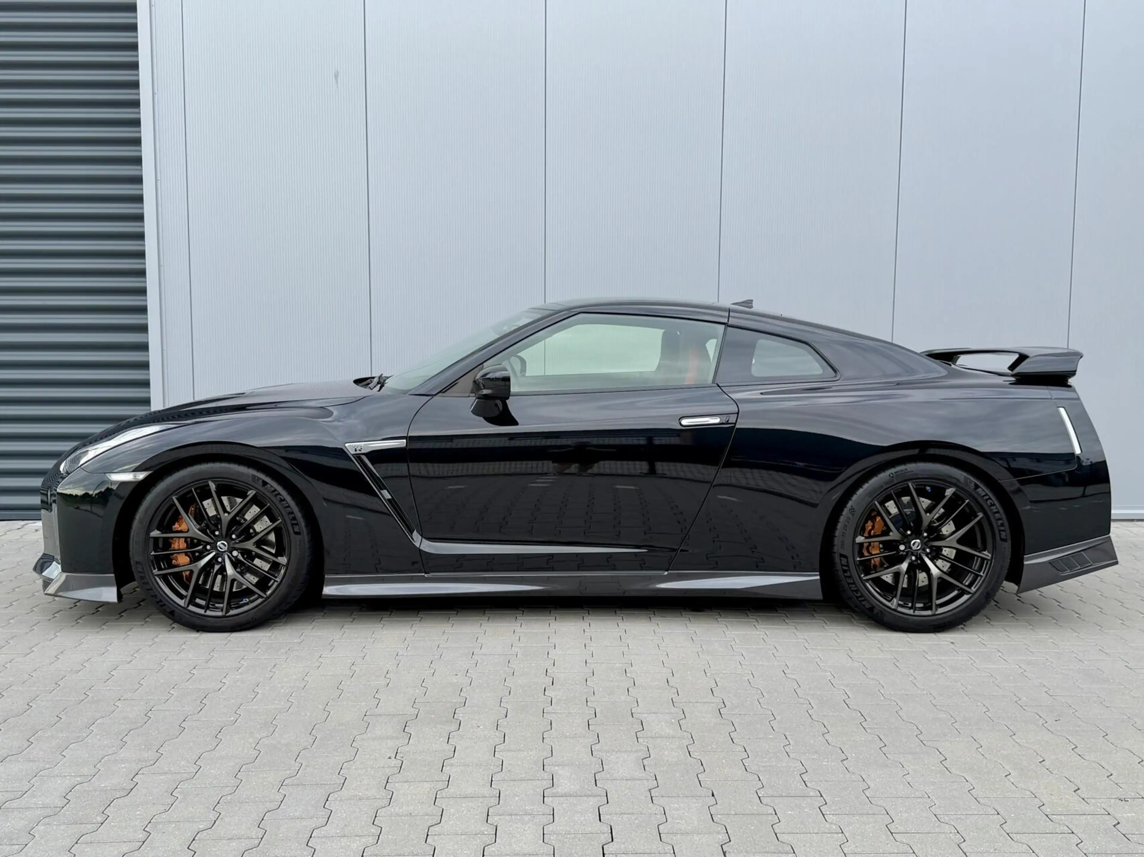 Nissan GT-R 3.8 V6 Black Edition - Eerste lak - Nieuwstaat — photo 9