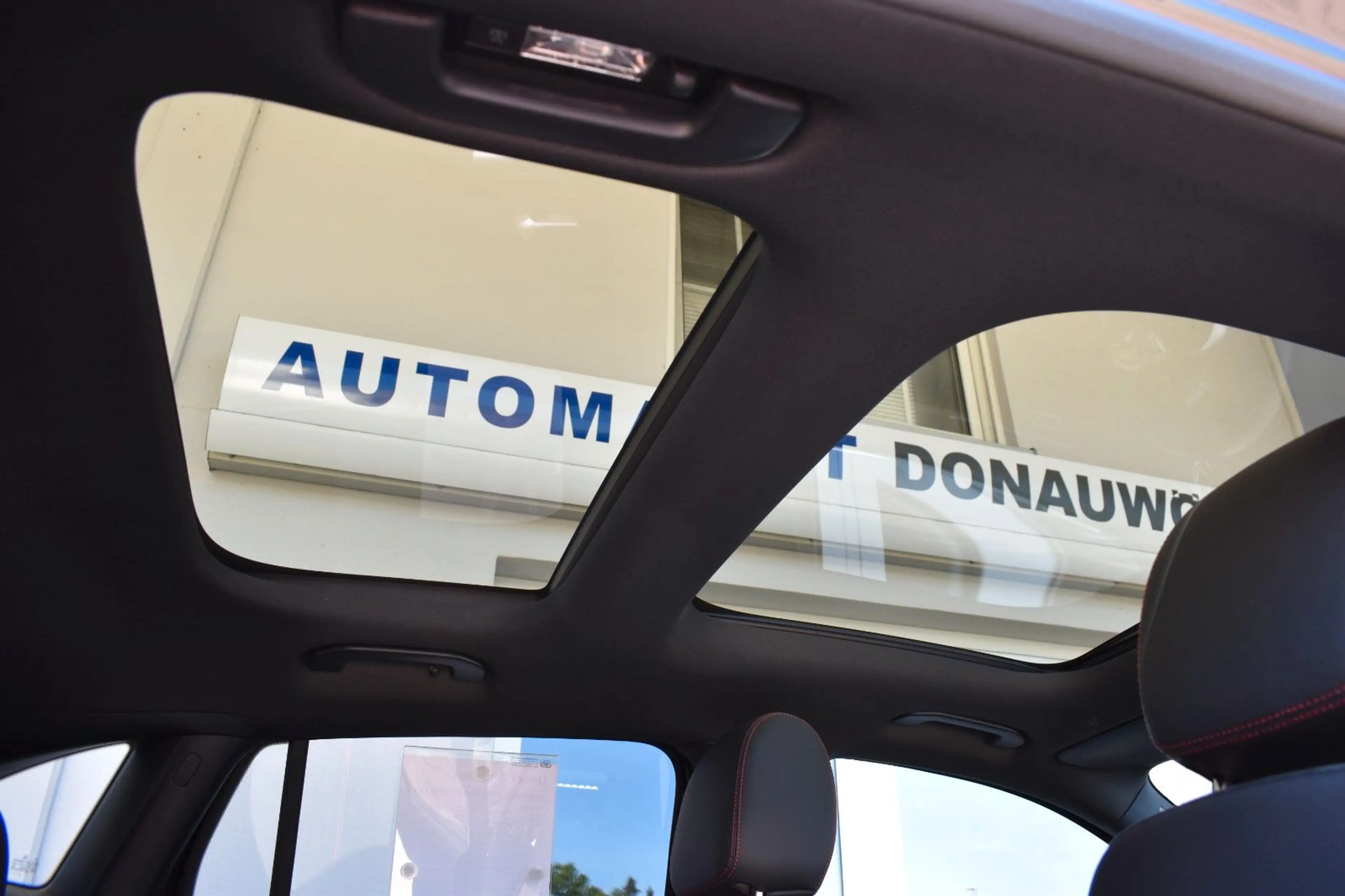 Mercedes-Benz EQA 250 AMG Line Navi PanoDach AHK Sitzhzg — photo 3