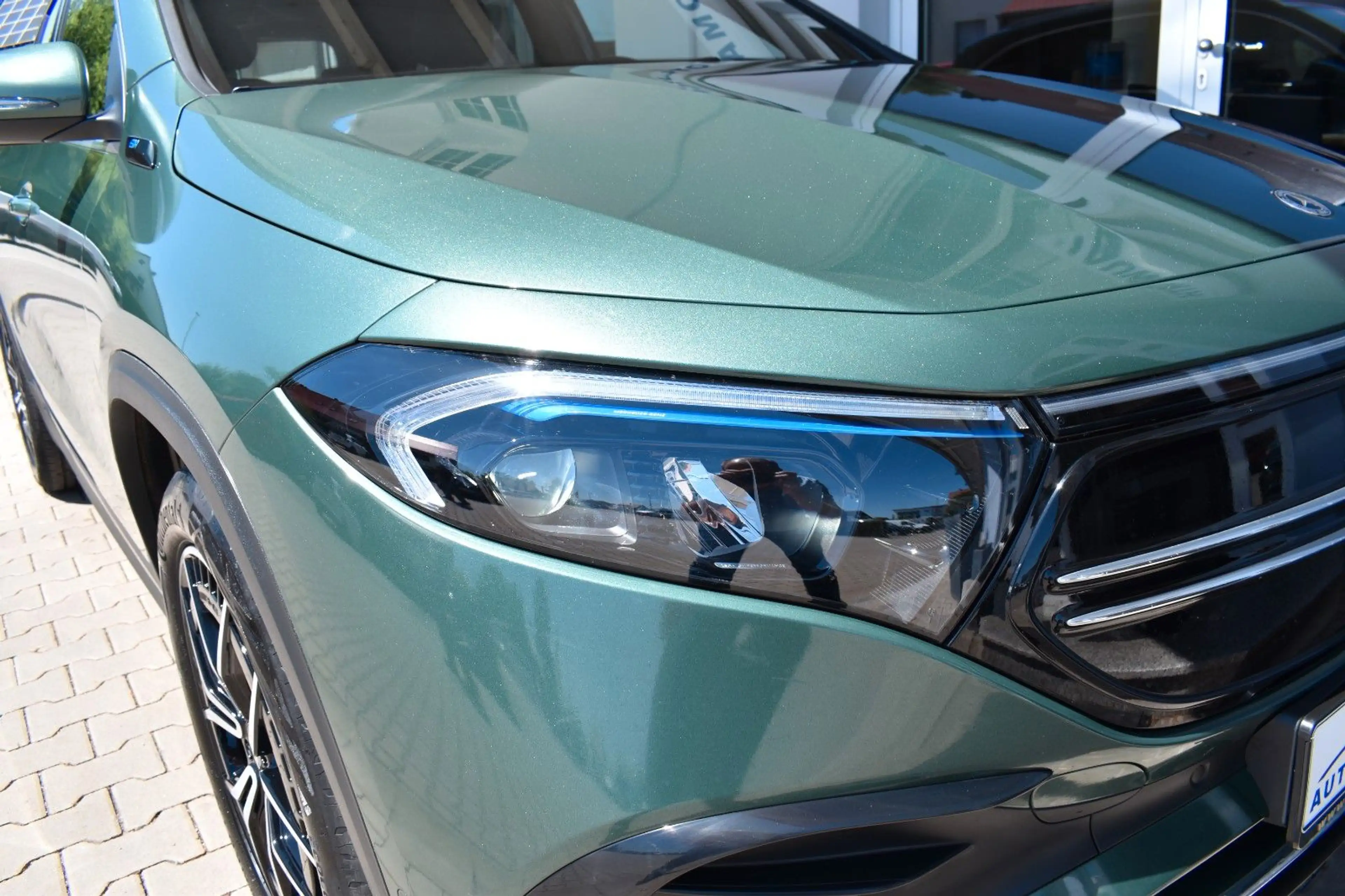 Mercedes-Benz EQA 250 AMG Line Navi PanoDach AHK Sitzhzg — photo 14
