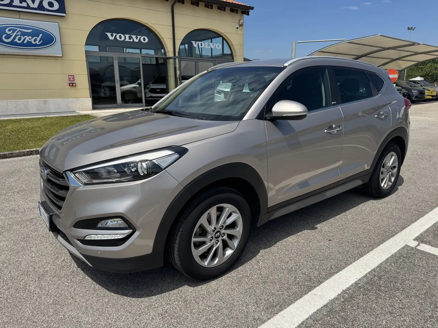 Hyundai TUCSON XPossible 1.7 CRDi DCT 140CV Automatica Grigio - 1