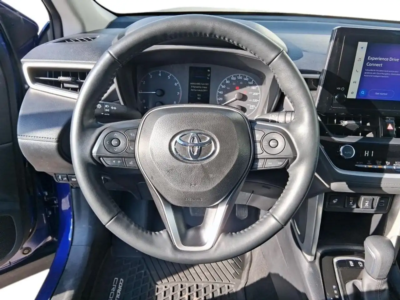 Toyota Corolla Cross снимка Toyota Corolla Cross