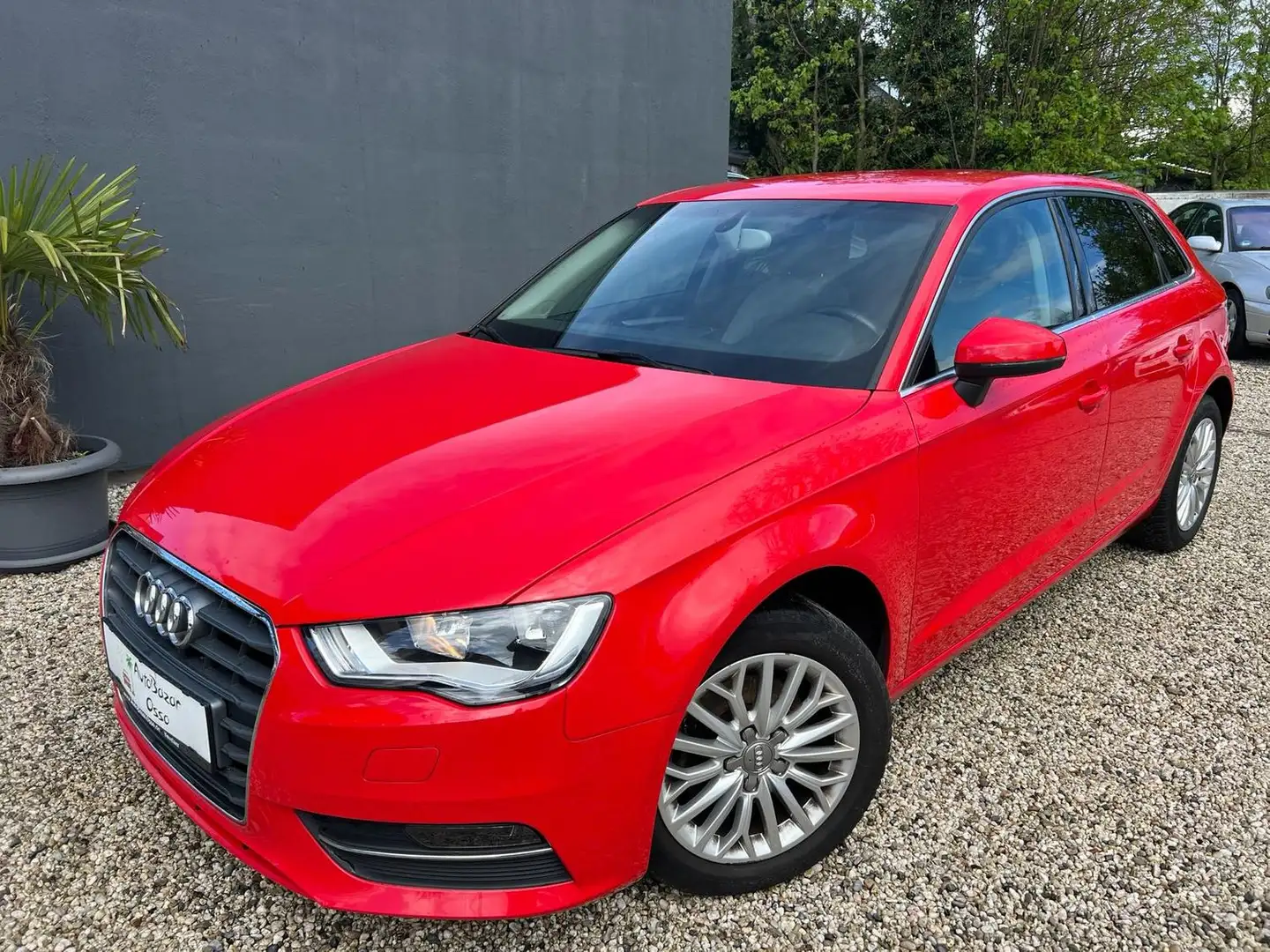 Audi A3 1.2 Ambiente TFSI * 2.Hand * Rood - 1