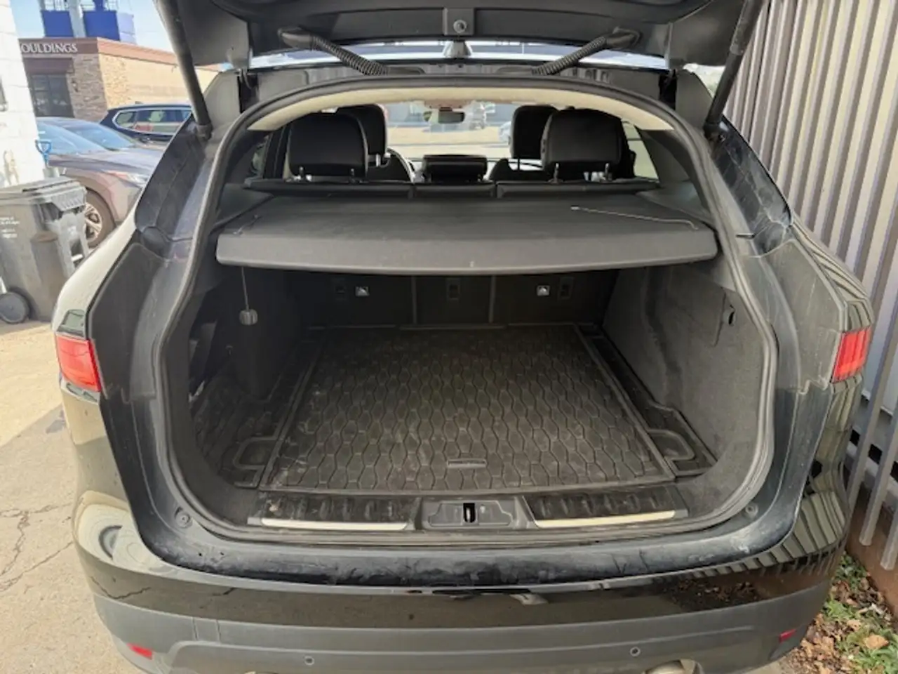 Jaguar F-Pace снимка Jaguar F-Pace