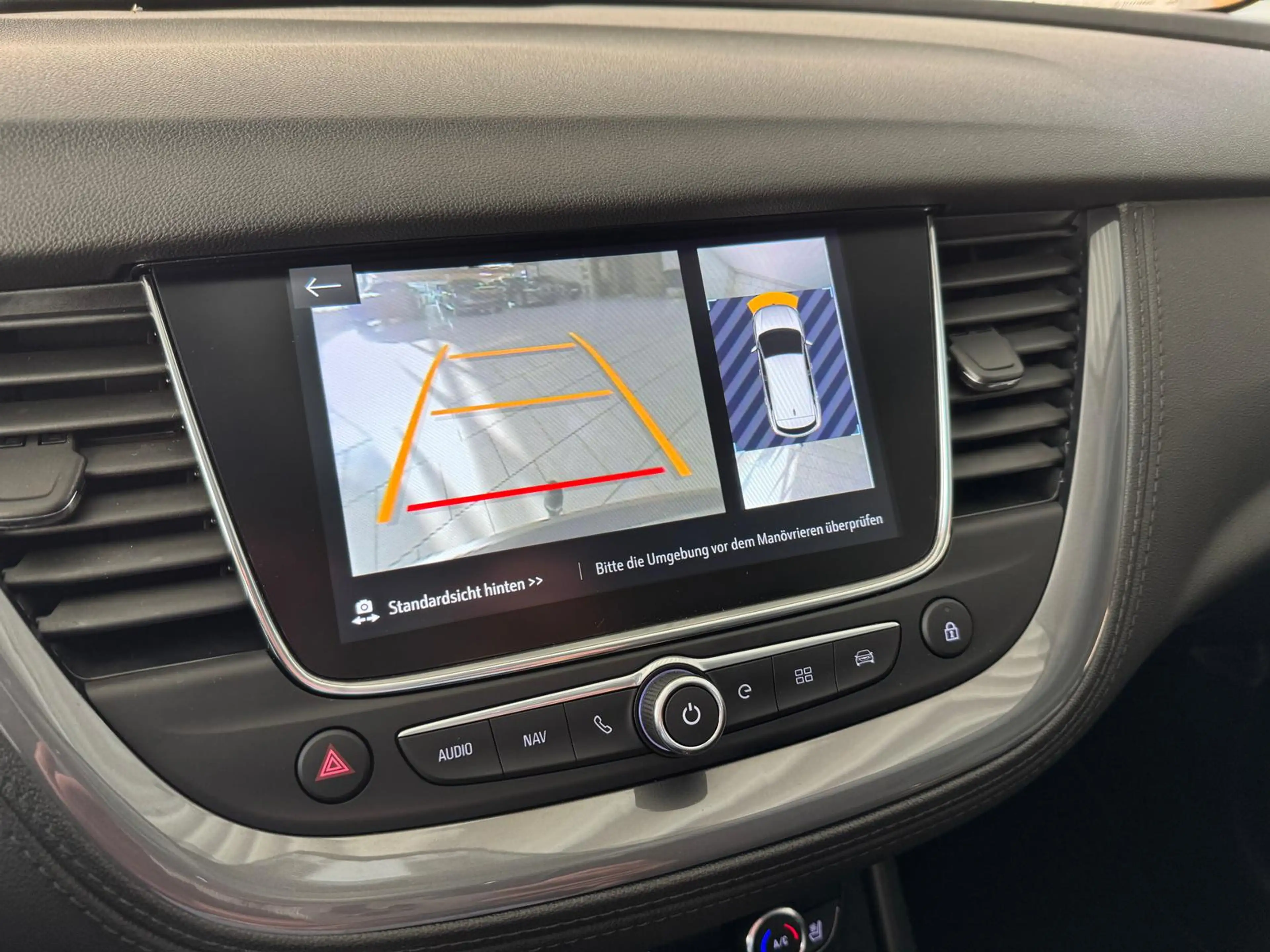 Opel Grandland Ultimate Plug-in-Hybrid 4 - LED/ACC — photo 6