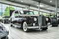Rolls-Royce Phantom V Saloon by James Young Matching Numbers Zlatna - thumbnail 6