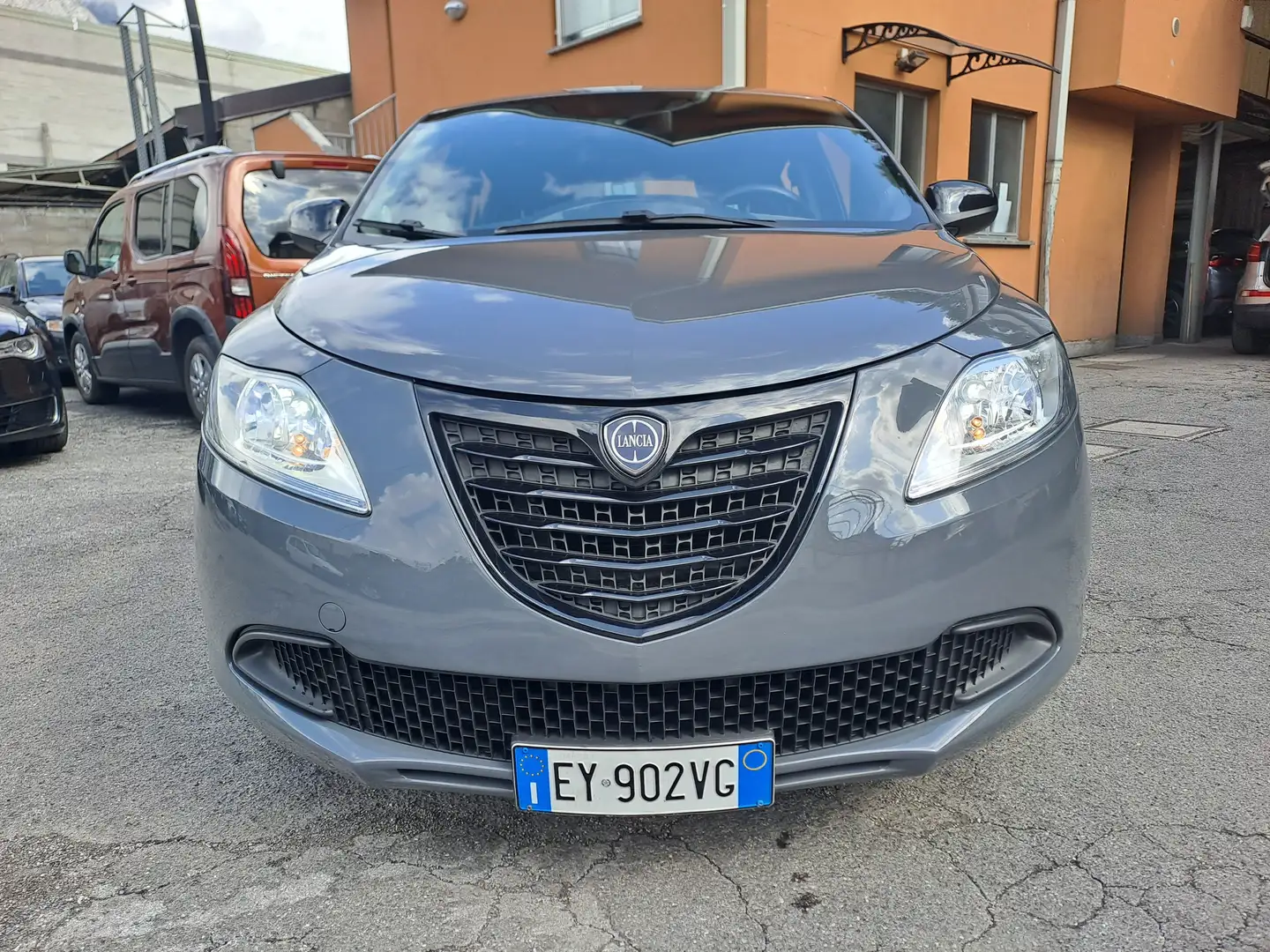 Lancia Ypsilon 1.2 Ecochic GPL *OK NEOPATENTATI* Gris - 2