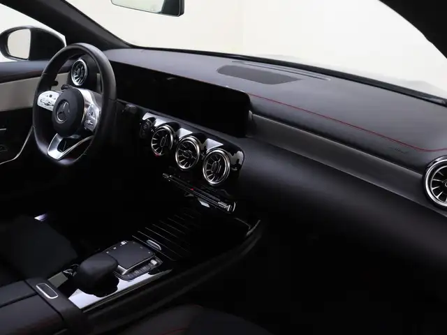 Mercedes-Benz CLA view 5