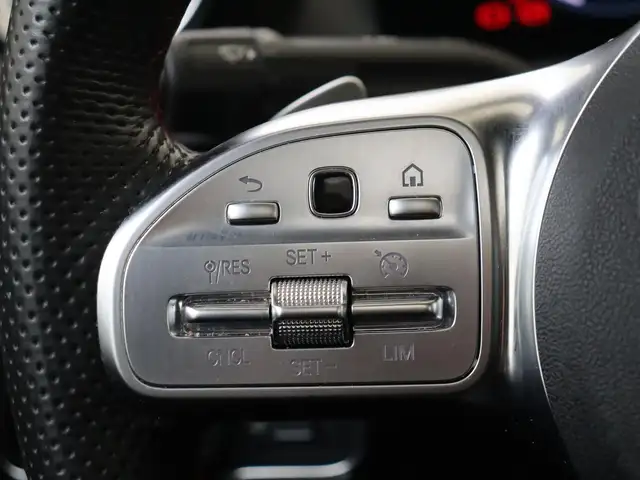 Mercedes-Benz CLA view 13