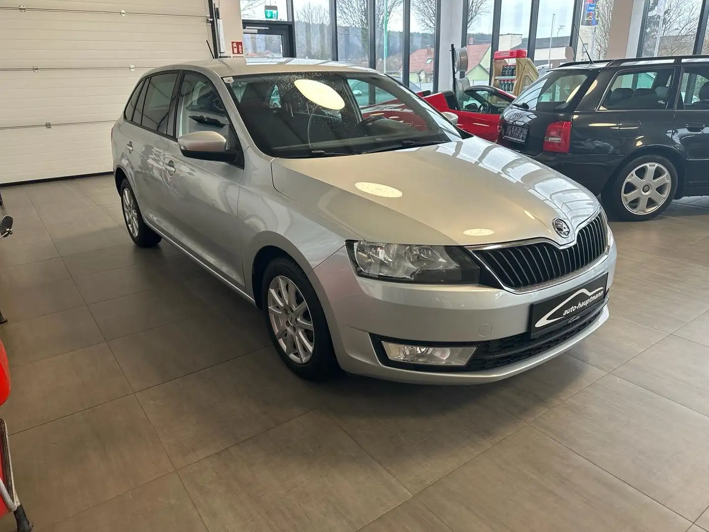 Skoda Rapid/Spaceback Rapid Spaceback 1,6 TDI Ambition Plateado - 2