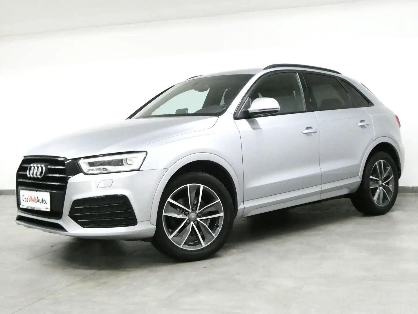 Audi Q3 2,0 TDI S-tronic "Sport" LED Navi Ahk Shz elektr.H Silber - 1