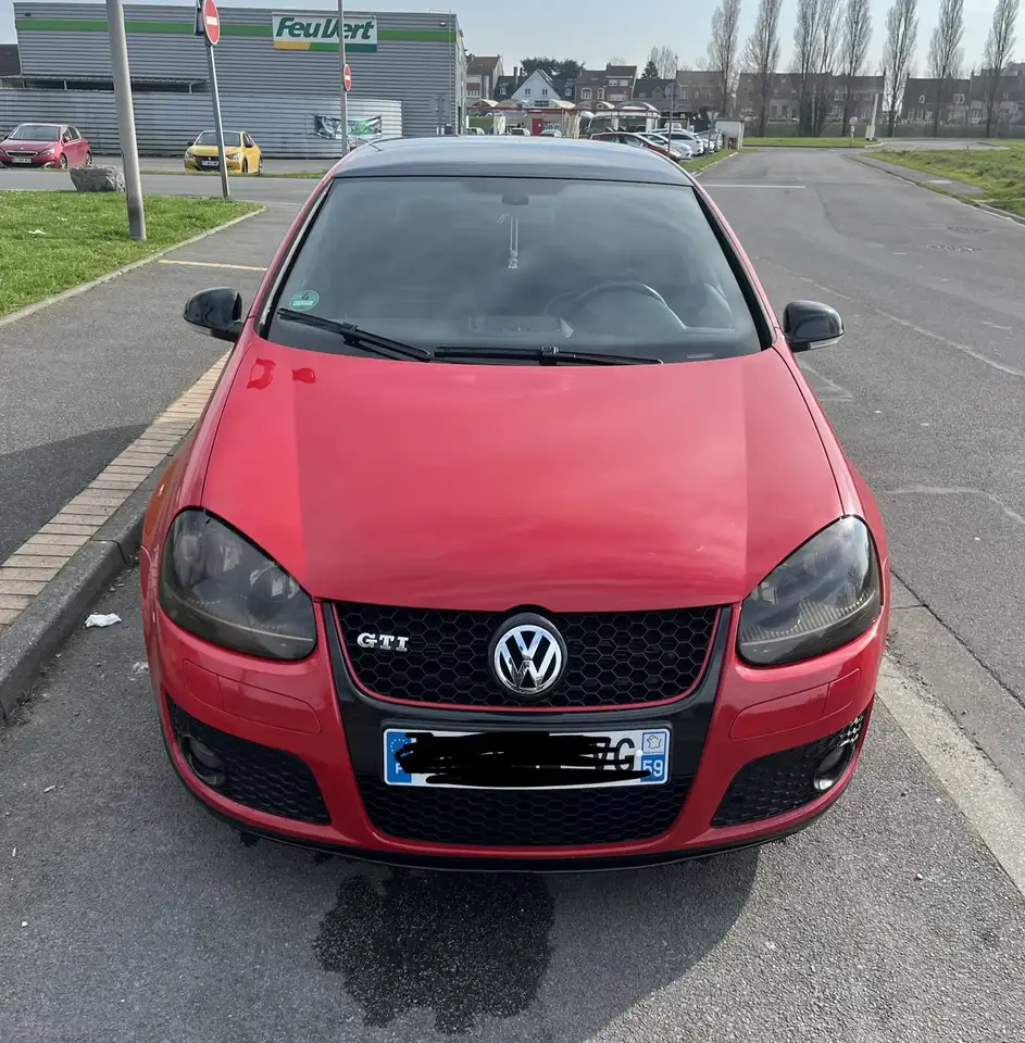 Volkswagen Golf GTI 2.0 T 16S FSI 200