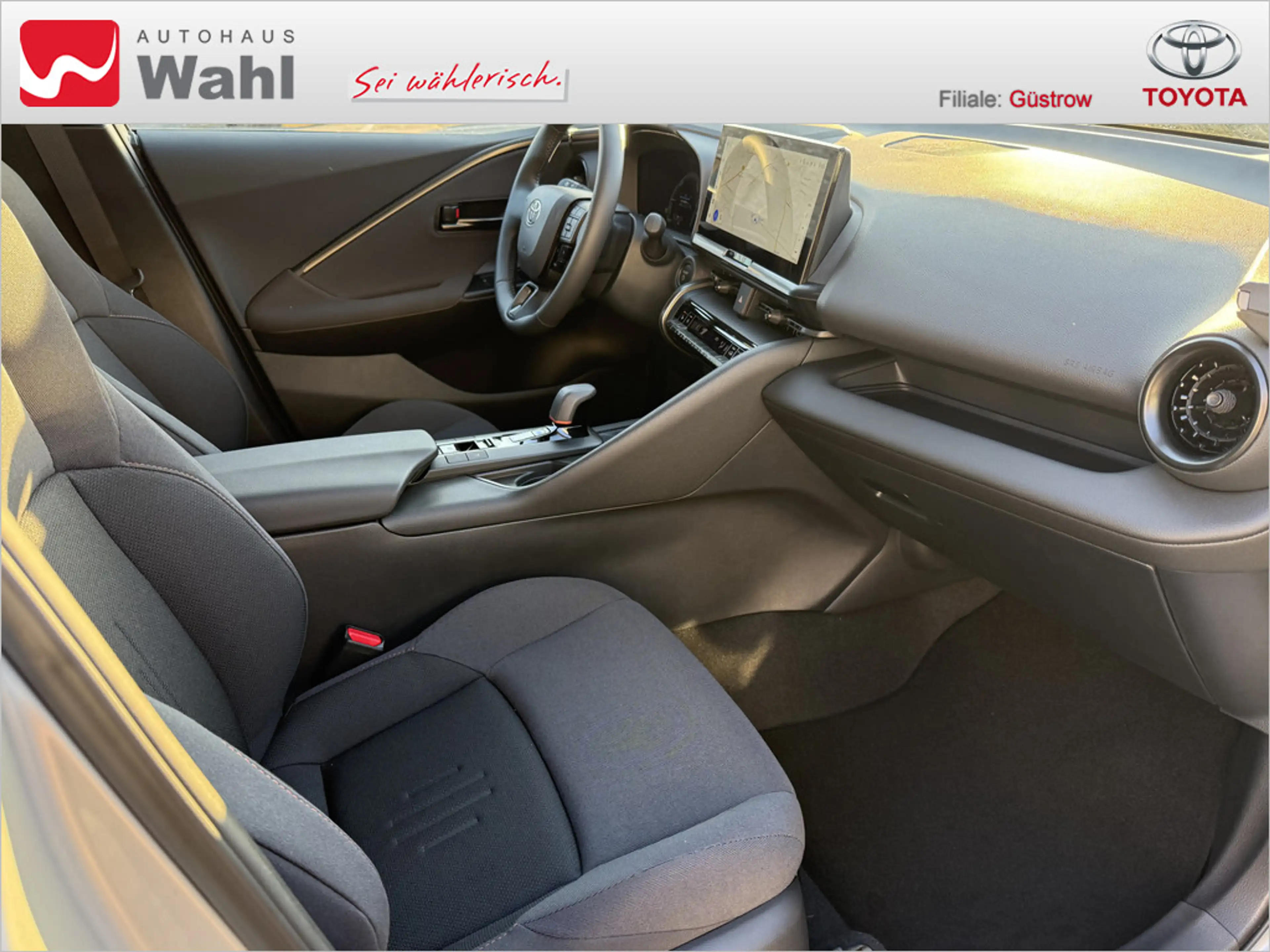 Toyota C-HR 2.0 Plug-In Hybrid FWD Teamplayer — photo 8