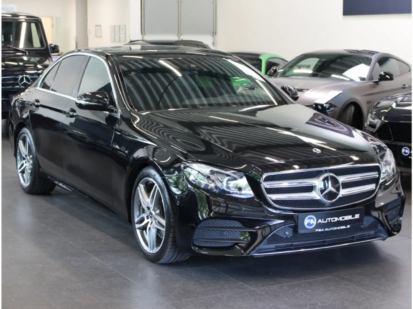 Mercedes-Benz E 300 d Limousine AMG Line 2.Hand*GSD*LED*Kamera Schwarz - 2