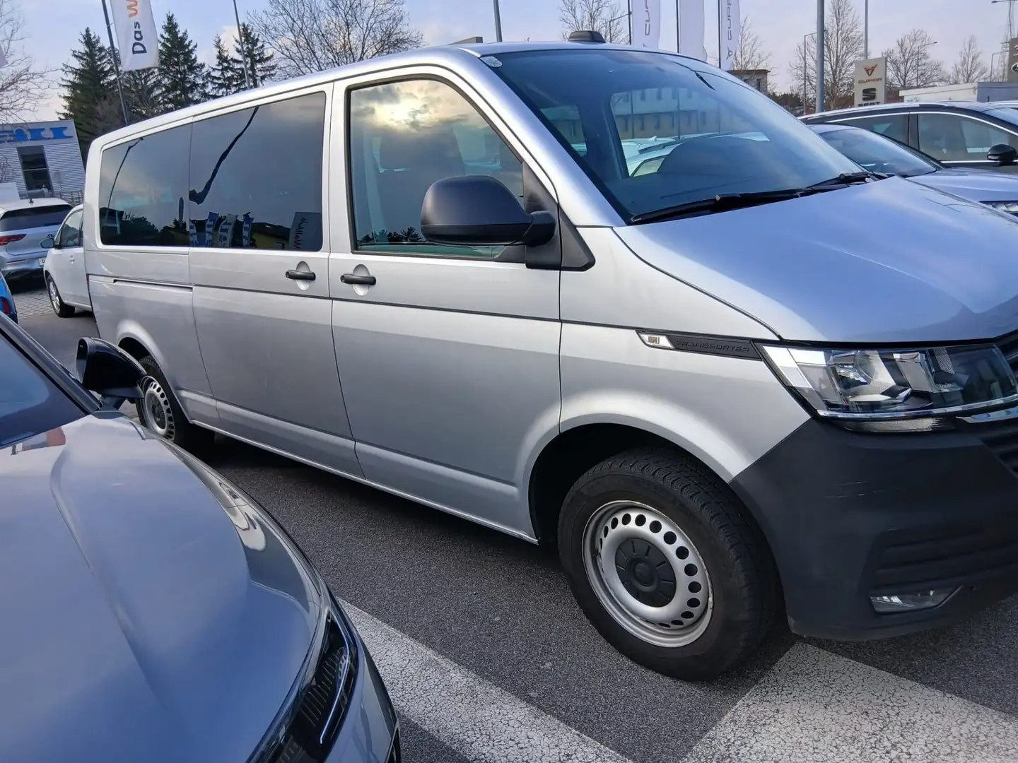 Volkswagen T6 Transporter - 2