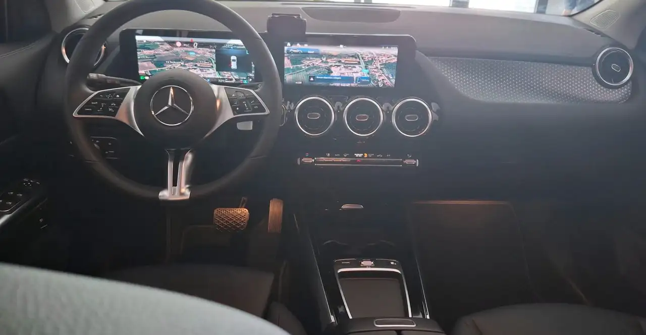 Mercedes-Benz GLA 2026 — фото 14