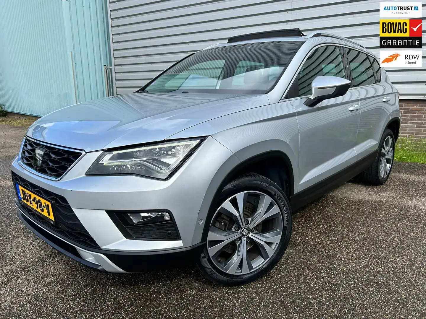 SEAT Ateca 1.4 EcoTSI Xcellence Panoramadak Grau - 1