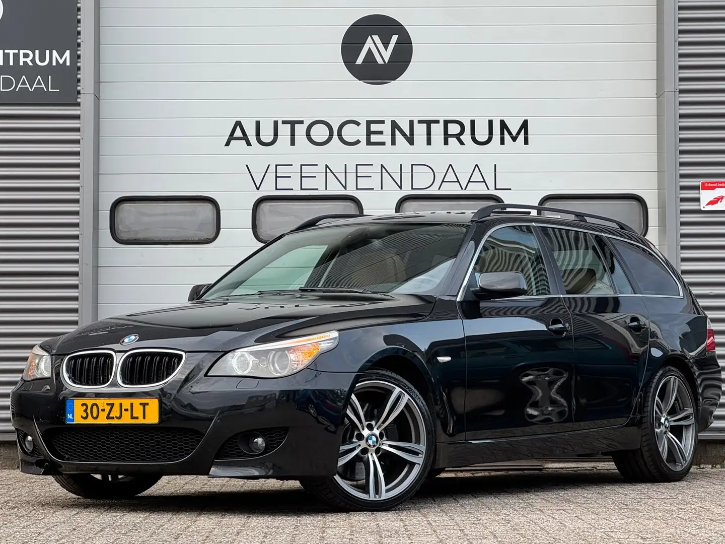BMW 535 5-serie Touring 535d LCI M57 286 PK FULL OPTION AP Noir - 1
