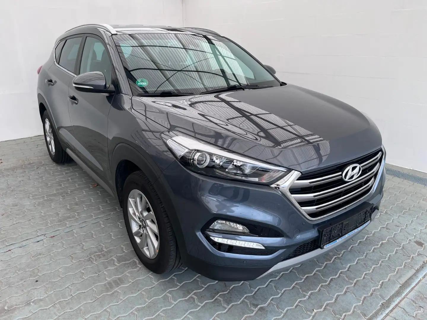 Hyundai TUCSON Style 2WD Gris - 2