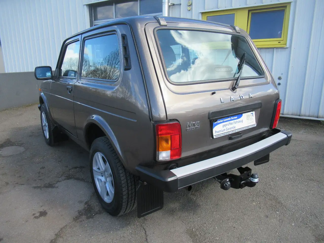Lada Niva Legend 4x4 SHZG LED AHK RADIO elek. SPIEGEL 7