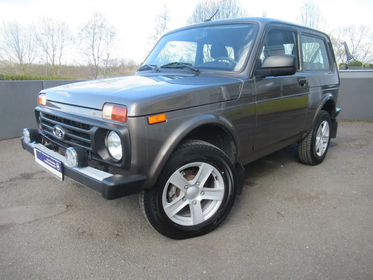 Lada Niva Legend 4x4 SHZG LED AHK RADIO elek. SPIEGEL 4