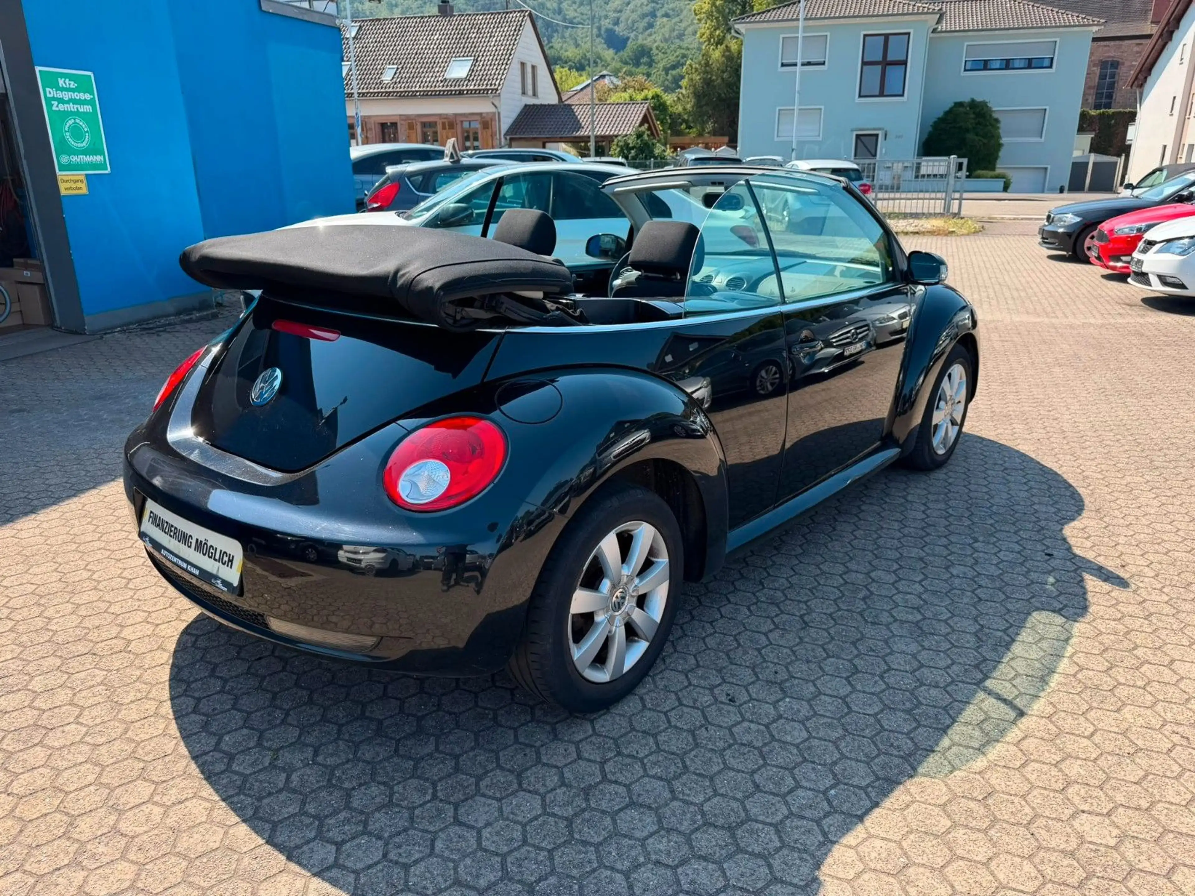 Volkswagen New Beetle 2.0 Cabriolet — photo 9