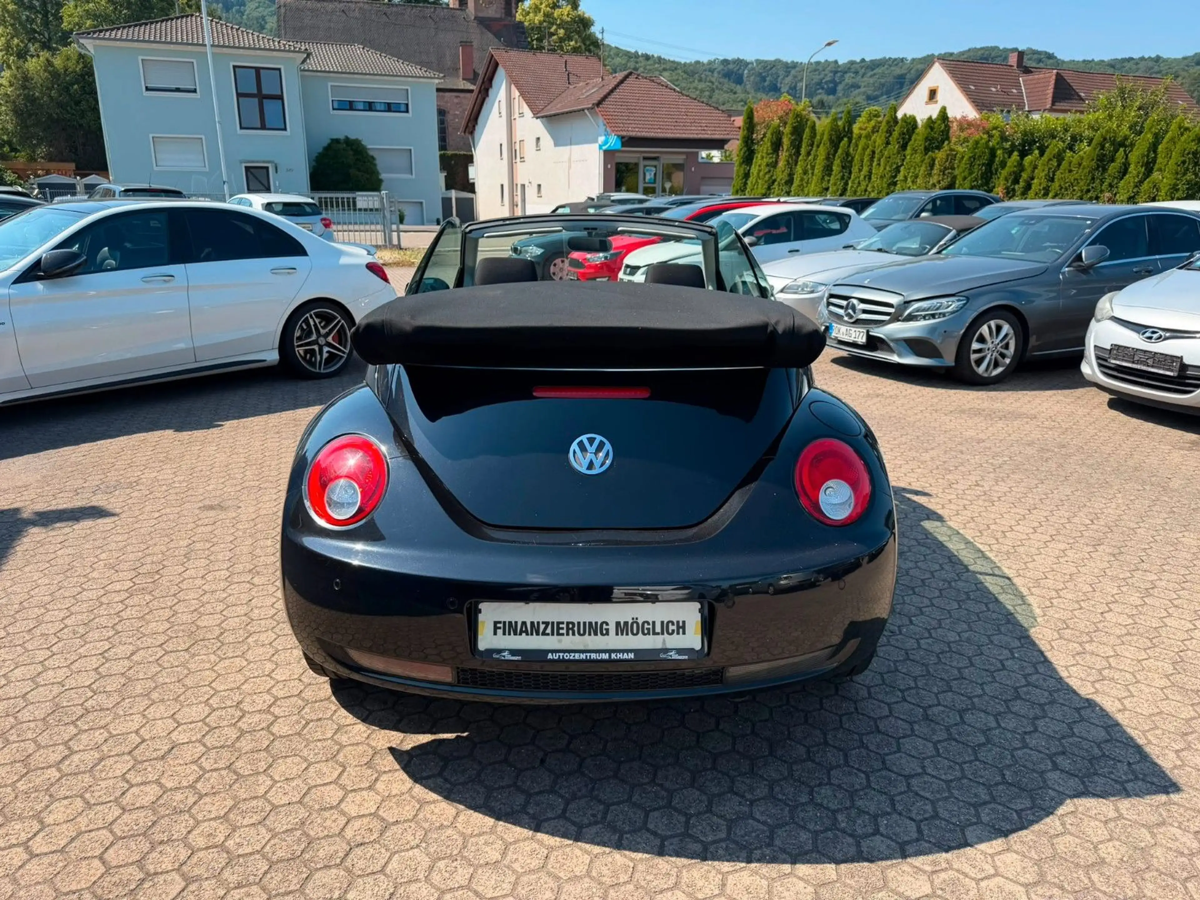 Volkswagen New Beetle 2.0 Cabriolet — photo 8