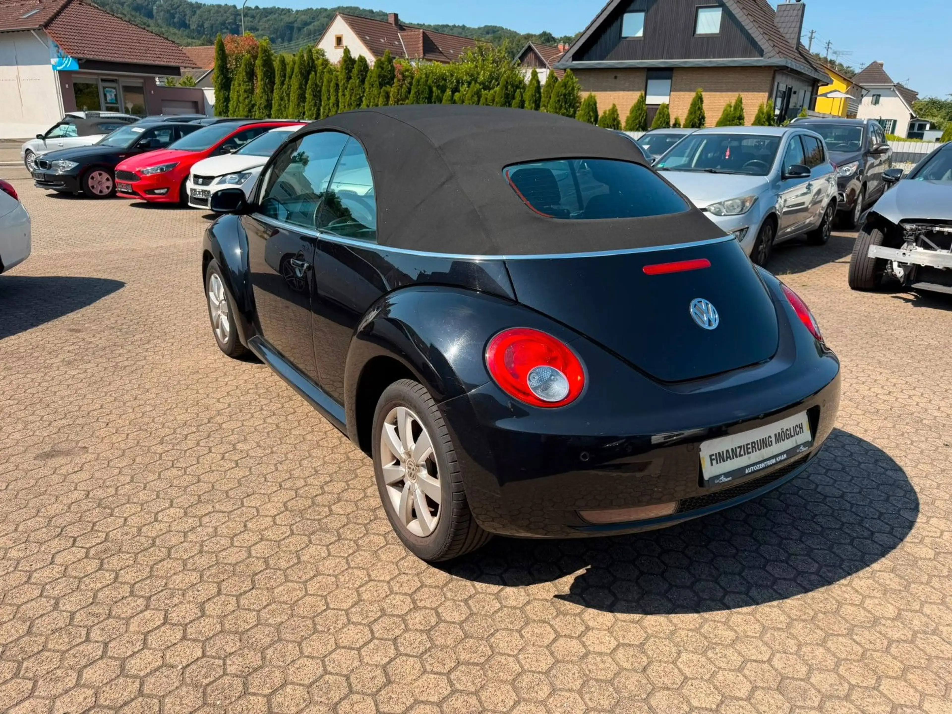 Volkswagen New Beetle 2.0 Cabriolet — photo 7