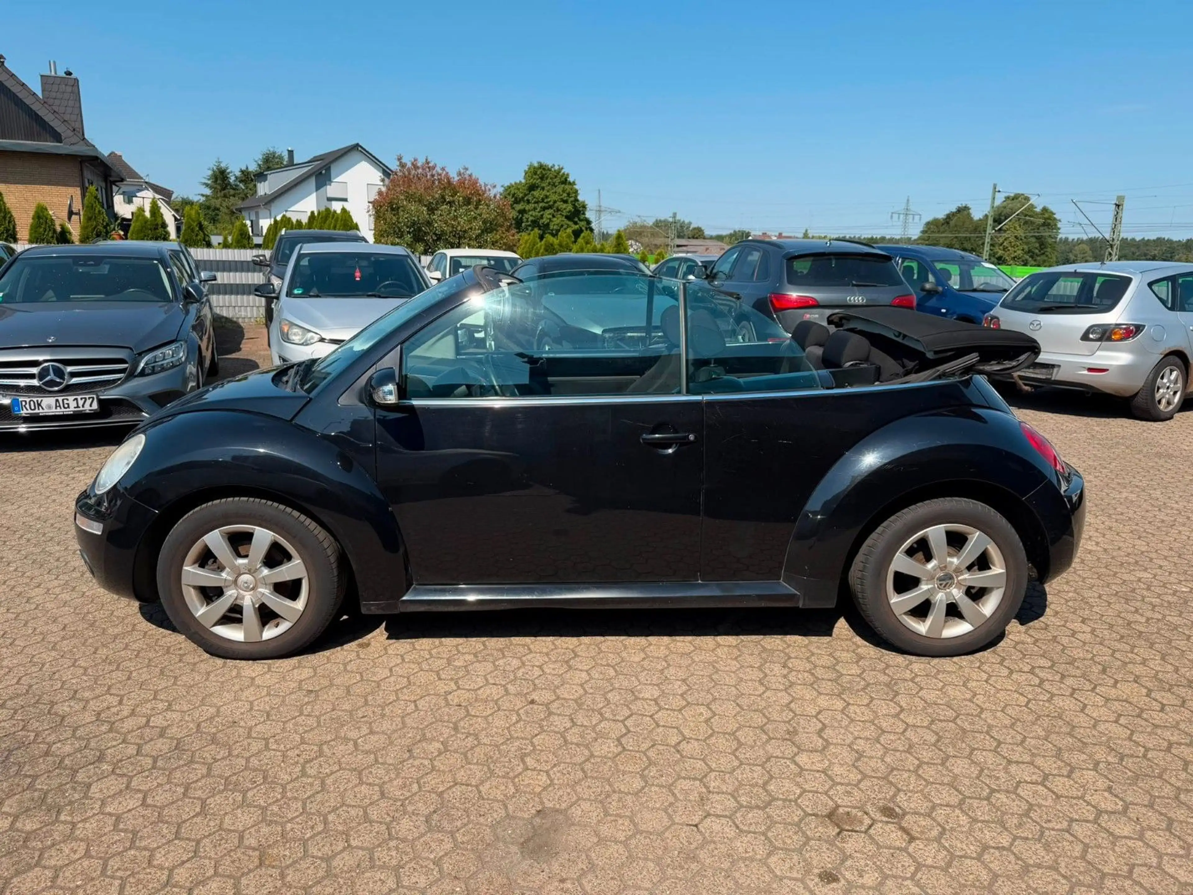 Volkswagen New Beetle 2.0 Cabriolet — photo 5