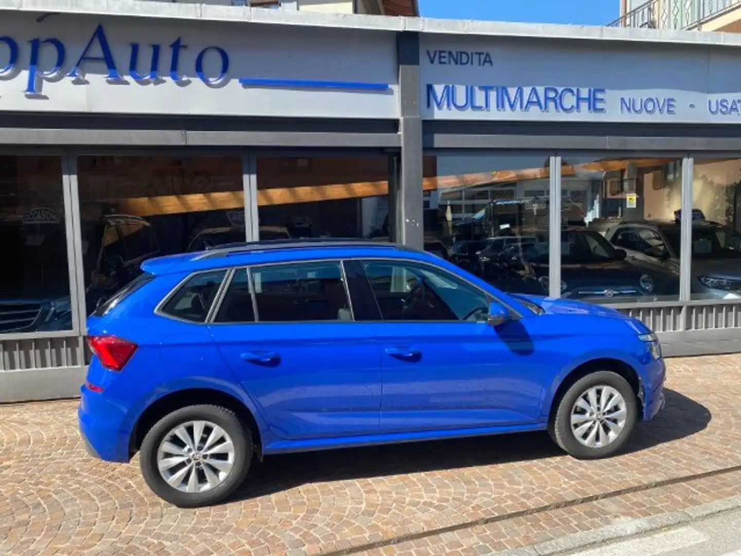 Skoda Kamiq 1.0 TSI Ambition 110cv DSG Bleu - 1