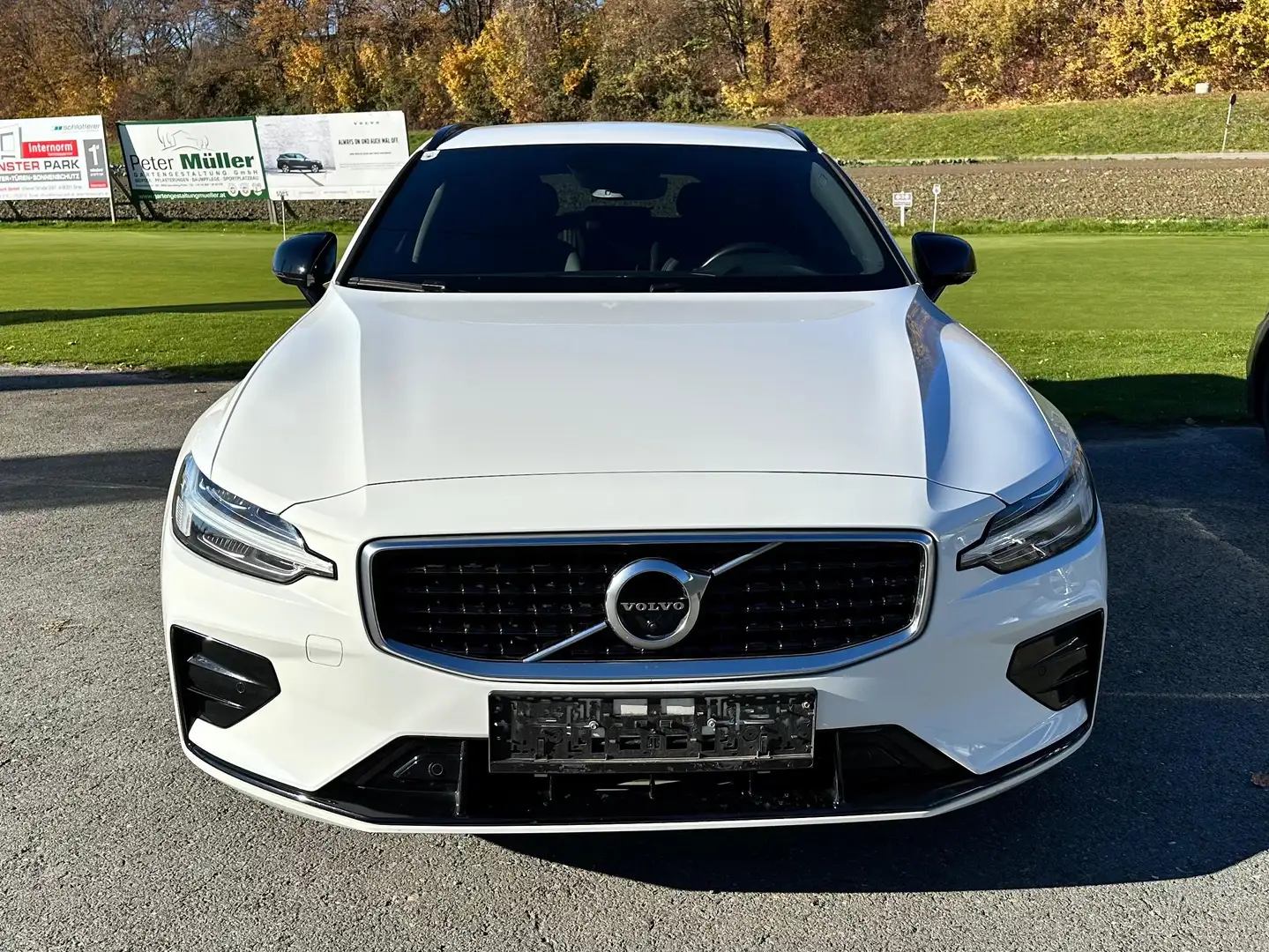 Volvo V60 V60 D4 R-Design Geartronic R-Design Weiß - 2
