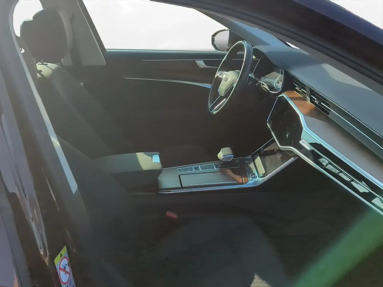 Audi A6 40 2.0 TDI design Matrix AHK 12