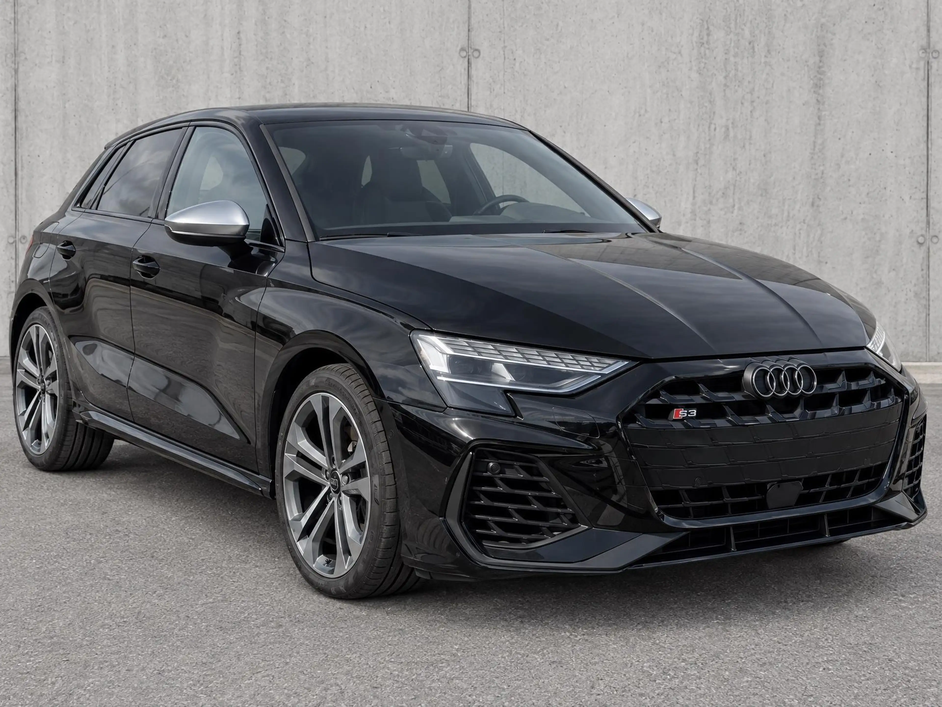 Audi S3 Audi S3 Sportback quattro 2.0 TFSI 333 S TRONIC ** SONOS ** Volant méplat ** Matrix ** — photo 2