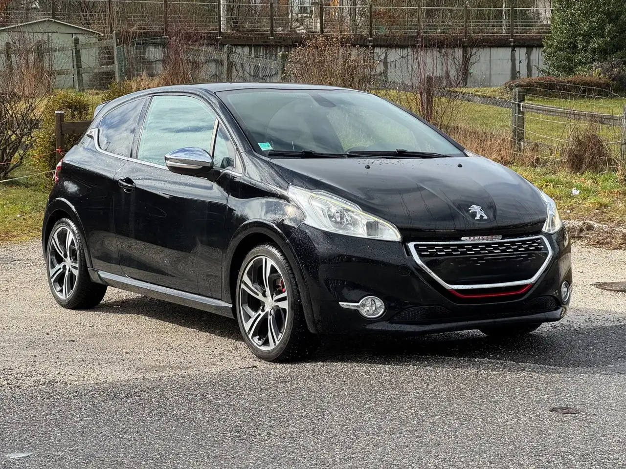 Peugeot 208 1.6 THP 200ch BVM6 GTi