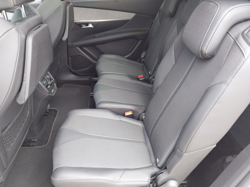 Peugeot 5008 GT PT130 — photo 22