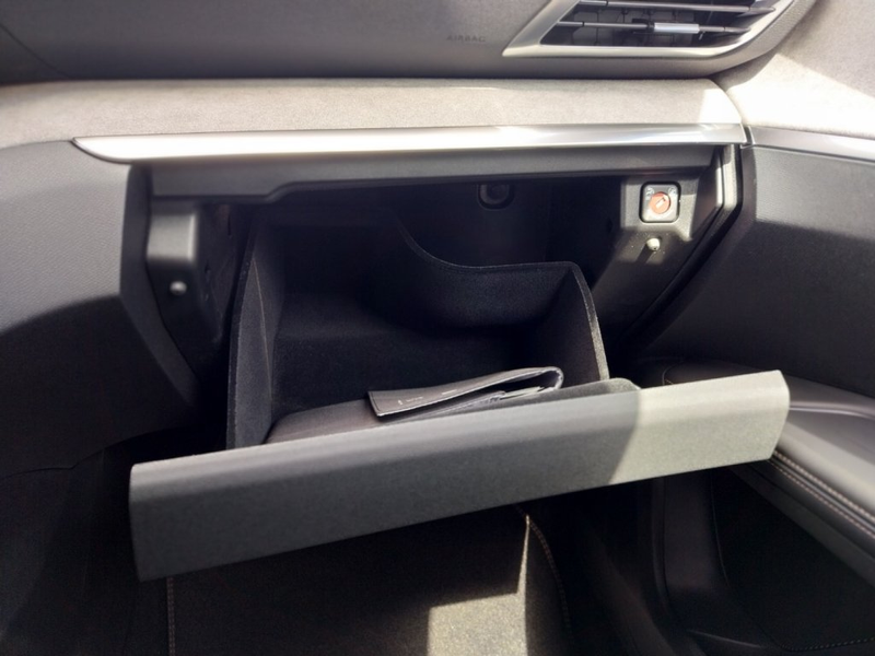 Peugeot 5008 GT PT130 — photo 12